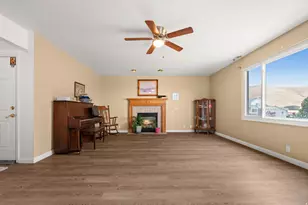 454 Deer Hollow Rd, Tooele, UT 84074 - Photo 3