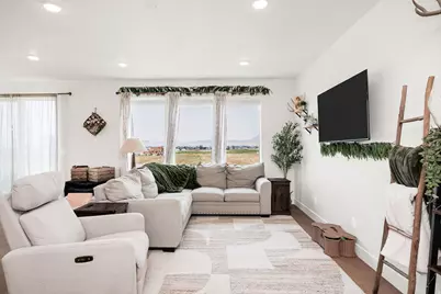 735 N 300 W, Smithfield, UT 84335 - Photo 5