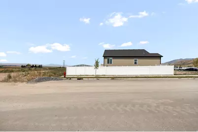 735 N 300 W, Smithfield, UT 84335 - Photo 39