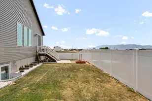 735 N 300 W, Smithfield, UT 84335 - Photo 37