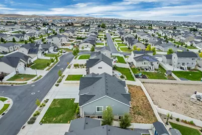 8061 S Oakridge Dr, West Jordan, UT 84081 - Photo 45