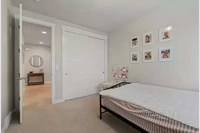 8061 S Oakridge Dr, West Jordan, UT 84081 - Photo 21