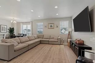 8061 S Oakridge Dr, West Jordan, UT 84081 - Photo 9
