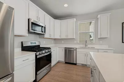 8061 S Oakridge Dr, West Jordan, UT 84081 - Photo 13