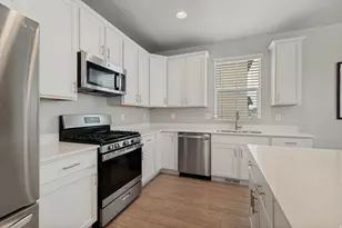 8061 S Oakridge Dr, West Jordan, UT 84081 - Photo 13