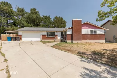 1058 W 4550 S, Riverdale, UT 84405 - Photo 3