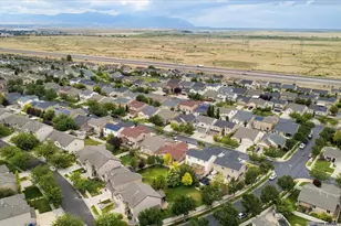 998 N Cambria Dr W, North Salt Lake, UT 84054 - Photo 39