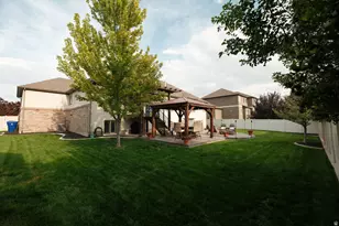 1806 S 3525 W Cir W, Syracuse, UT 84075 - Photo 5