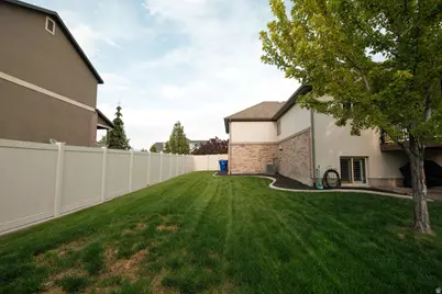 1806 S 3525 W Cir W, Syracuse, UT 84075 - Photo 15