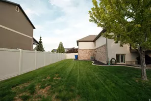 1806 S 3525 W Cir W, Syracuse, UT 84075 - Photo 15
