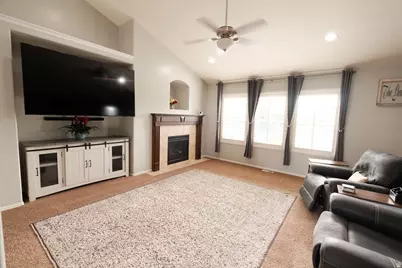 1806 S 3525 W Cir W, Syracuse, UT 84075 - Photo 21
