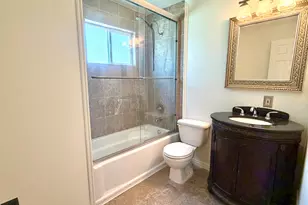 650 N 300 W, Salt Lake City, UT 84103 - Photo 15