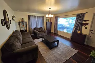 686 E 2nd St, Ogden, UT 84404 - Photo 3