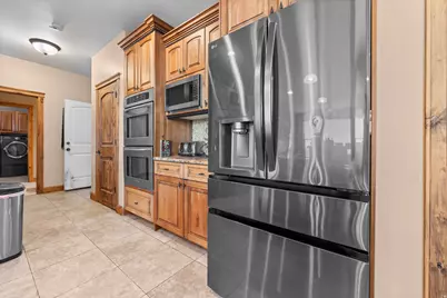 5055 Charenton Cove Cir S, Ogden, UT 84403 - Photo 17