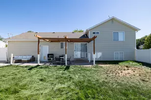 898 W 1025 N, Clinton, UT 84015 - Photo 13