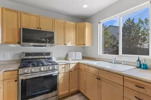 1731 E Longbranch Dr, Draper, UT 84020 - Photo 7