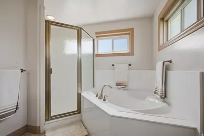 4895 Ben Lomond Ave, South Ogden, UT 84403 - Photo 25