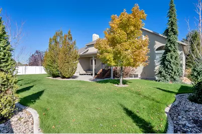 686 Wellington Dr, Kaysville, UT 84037 - Photo 9