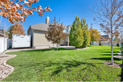 686 Wellington Dr, Kaysville, UT 84037 - Photo 7