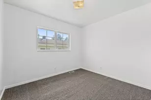 8807 S Foxtail Way, West Jordan, UT 84088 - Photo 15