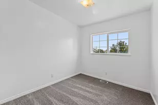 8807 S Foxtail Way, West Jordan, UT 84088 - Photo 17