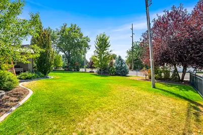 1014 E Smart Ln, Sandy, UT 84094 - Photo 33