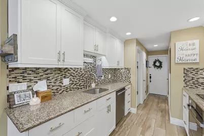 130 W Pheasantbrook Dr, Centerville, UT 84014 - Photo 5