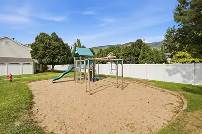 130 W Pheasantbrook Dr, Centerville, UT 84014 - Photo 29