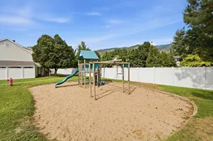 130 W Pheasantbrook Dr, Centerville, UT 84014 - Photo 29