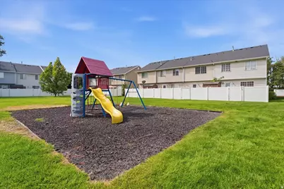1065 Eastgate Dr, Provo, UT 84606 - Photo 13