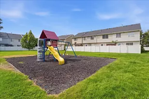 1065 Eastgate Dr, Provo, UT 84606 - Photo 13