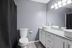 1065 Eastgate Dr, Provo, UT 84606 - Photo 9