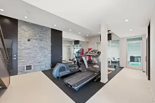 2558 S Scenic Dr E, Salt Lake City, UT 84109 - Photo 31