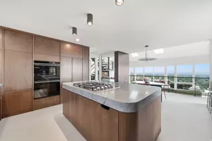 2558 S Scenic Dr E, Salt Lake City, UT 84109 - Photo 11