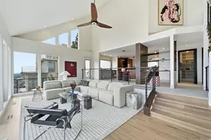 2558 S Scenic Dr E, Salt Lake City, UT 84109 - Photo 7