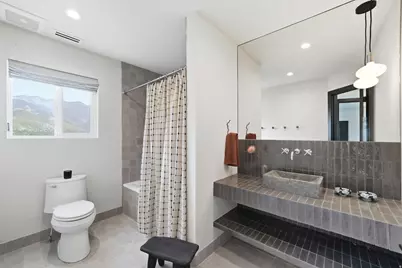 2558 S Scenic Dr E, Salt Lake City, UT 84109 - Photo 55