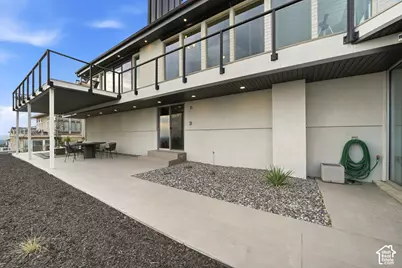 2558 S Scenic Dr E, Salt Lake City, UT 84109 - Photo 63