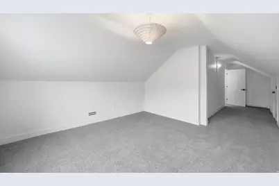 2558 S Scenic Dr E, Salt Lake City, UT 84109 - Photo 57