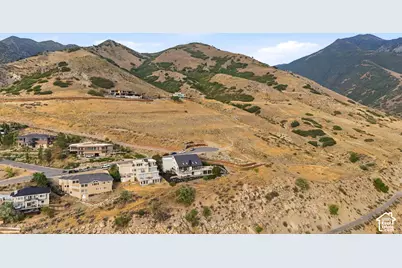 2558 S Scenic Dr E, Salt Lake City, UT 84109 - Photo 77
