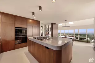 2558 S Scenic Dr E, Salt Lake City, UT 84109 - Photo 15