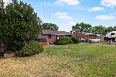 353 W 440 S, Tooele, UT 84074 - Photo 31