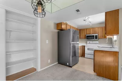 7721 S Briarsprings Dr, Midvale, UT 84047 - Photo 9