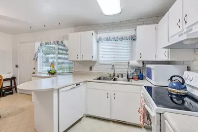 4428 S Red Cherry Cir, West Valley, UT 84120 - Photo 9