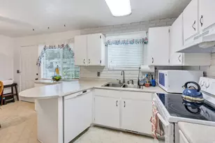 4428 S Red Cherry Cir, West Valley, UT 84120 - Photo 9