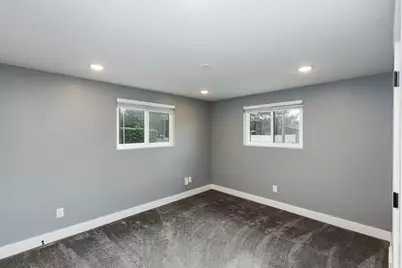 661 E Wyandotte Ave, Sandy, UT 84070 - Photo 9