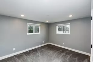 661 E Wyandotte Ave, Sandy, UT 84070 - Photo 9