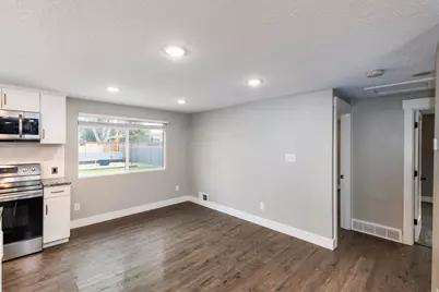 661 E Wyandotte Ave, Sandy, UT 84070 - Photo 7