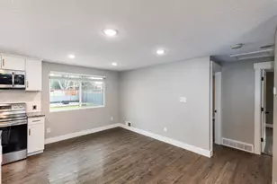 661 E Wyandotte Ave, Sandy, UT 84070 - Photo 7