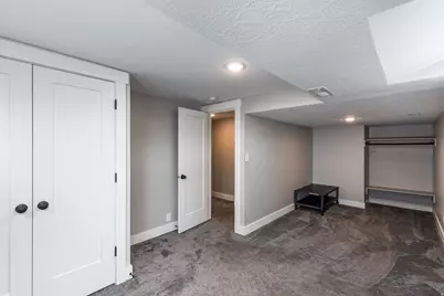 661 E Wyandotte Ave, Sandy, UT 84070 - Photo 15