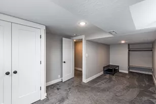 661 E Wyandotte Ave, Sandy, UT 84070 - Photo 15